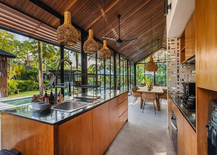 Luxury With Jacuzzi Near Monkey Forest *