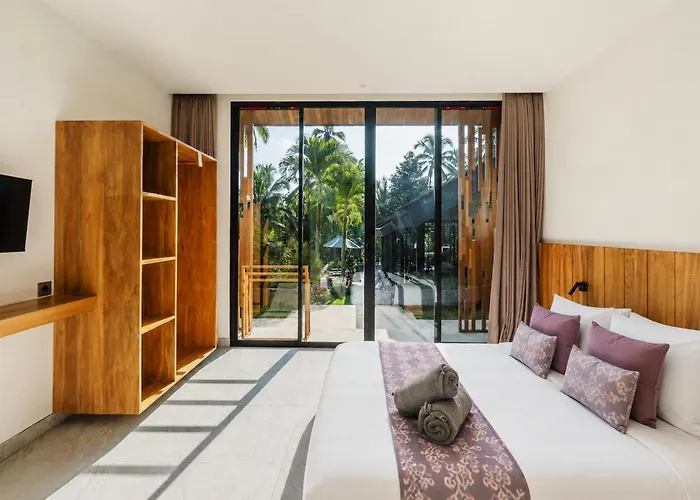 Luxury With Jacuzzi Near Monkey Forest Villa Ubud