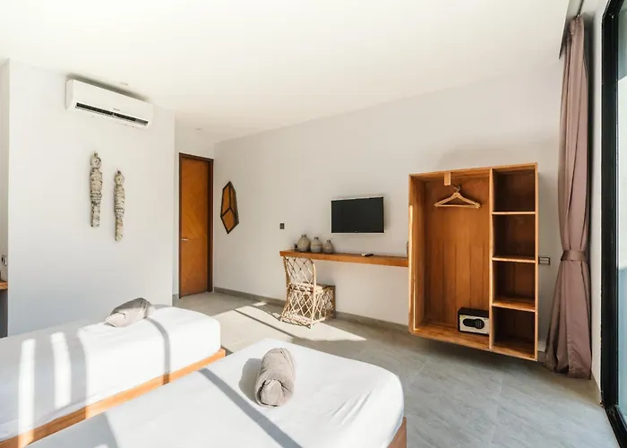 Villa Luxury With Jacuzzi Near Monkey Forest Ubud